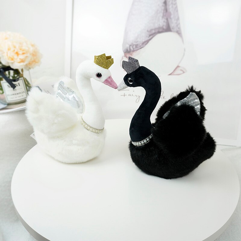 Princess Crown Black Swan Plush Toy Peal Necklace White Swan Couple Queen Swan Plushie Wedding Decor Dolls Soft Pillow Baby Gift