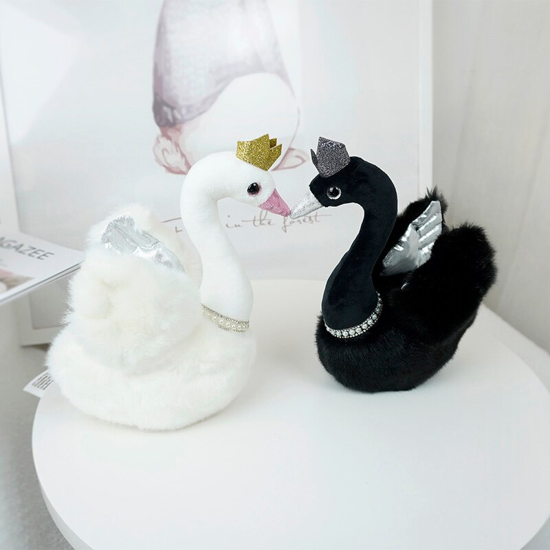 Princess Crown Black Swan Plush Toy Peal Necklace White Swan Couple Queen Swan Plushie Wedding Decor Dolls Soft Pillow Baby Gift