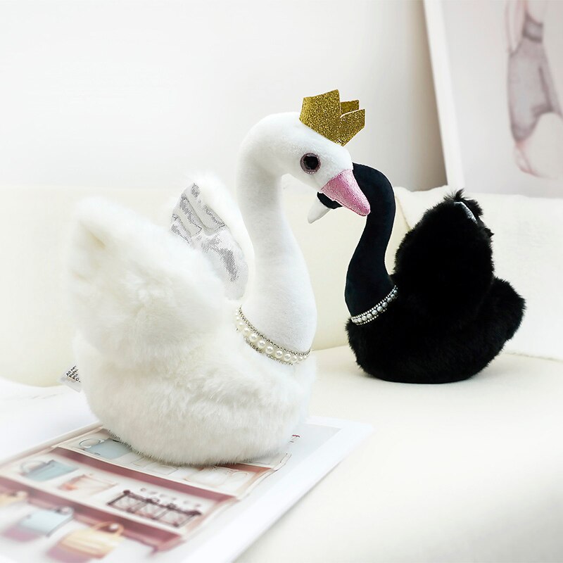 Princess Crown Black Swan Plush Toy Peal Necklace White Swan Couple Queen Swan Plushie Wedding Decor Dolls for Couple Present