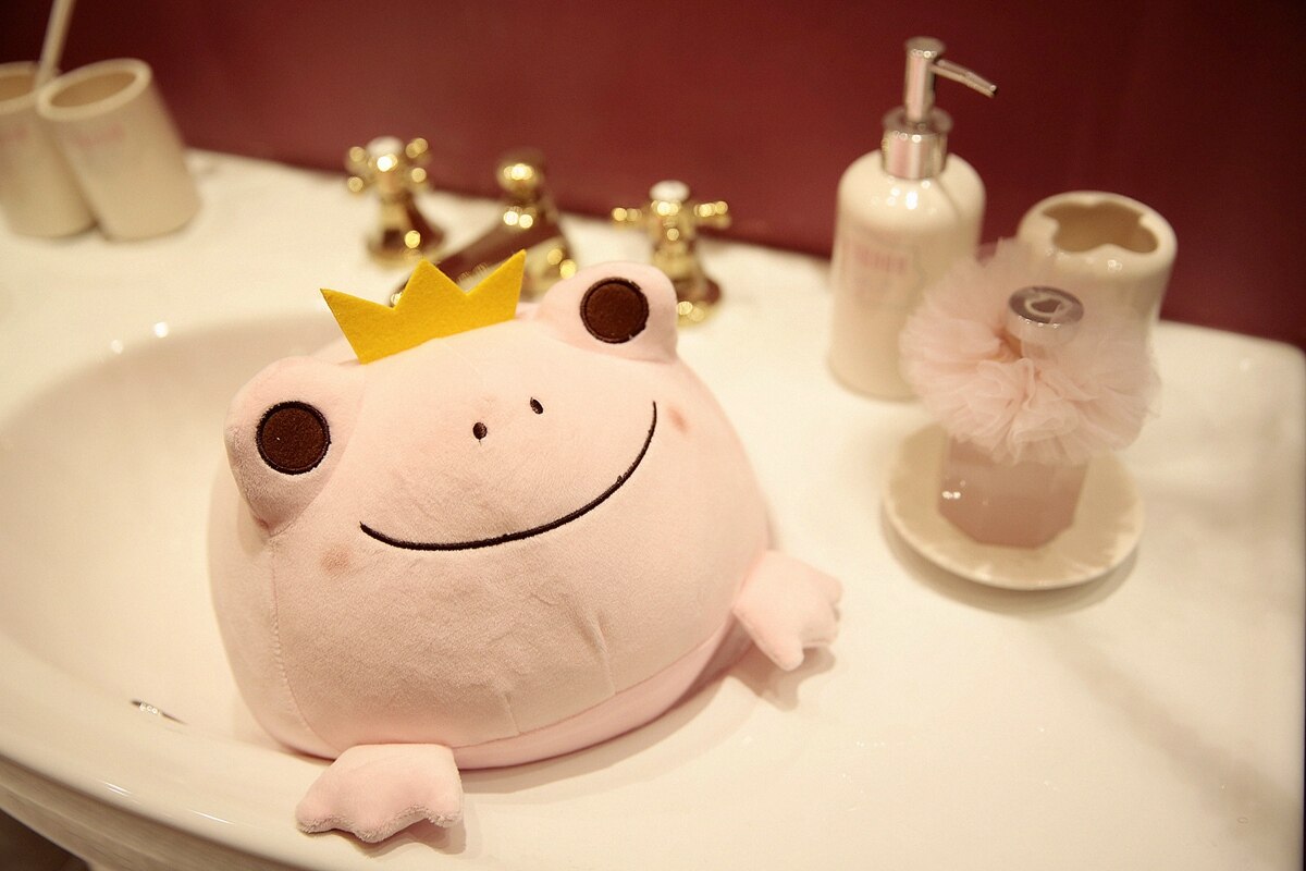 Frog Plush Toy with Crown Stuffed Body Pillows Decorative Cushions for Living Room Bed Chair Kawaii Decor Home Plushie Dolls
