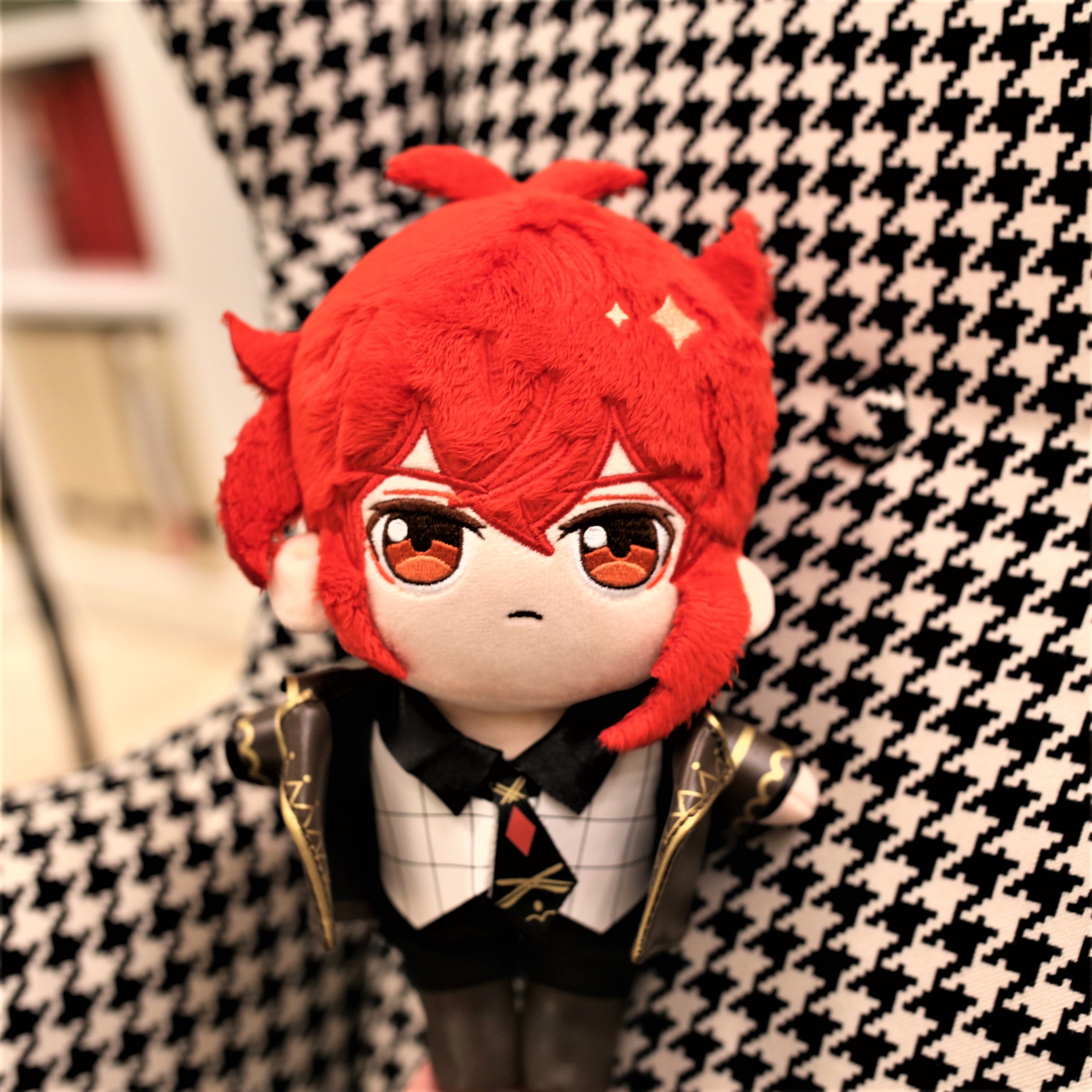 Genshin Impact Diluc Plush 9"/23cm Plushie Doll With 20cm Doll Clothes Anime Plush - Uoozii