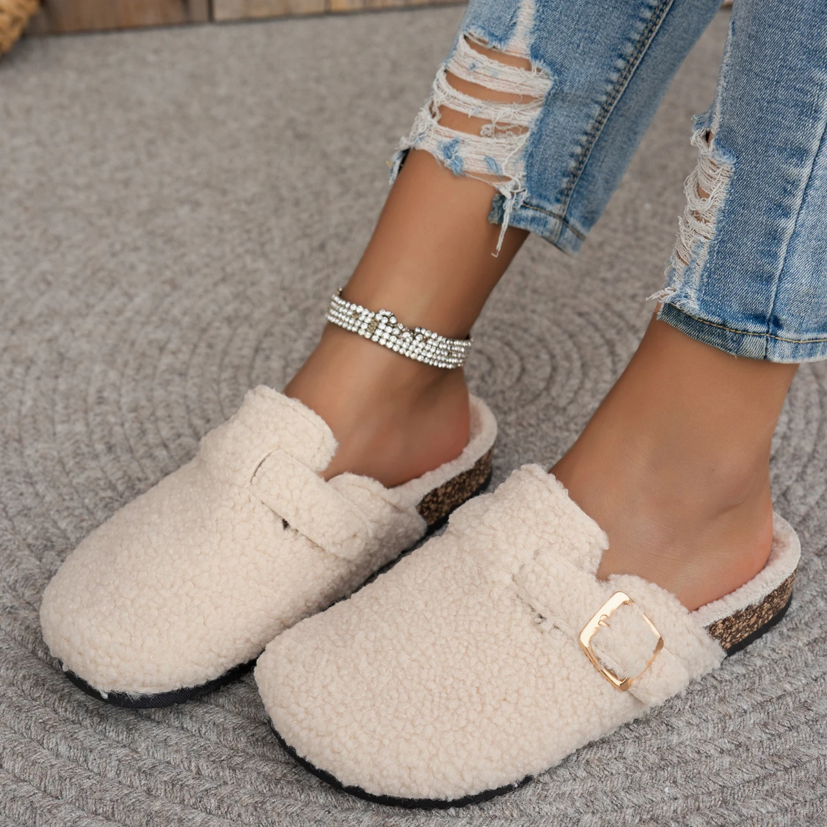 Warm Comfortable Plush Slippers Warm Comfortable Plush Slippers