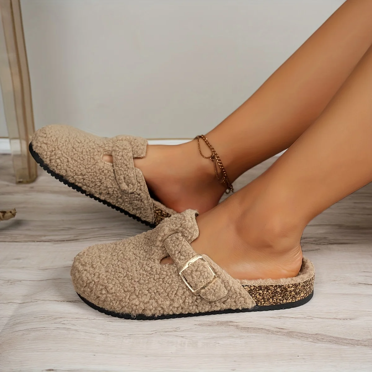 Warm Comfortable Plush Slippers Warm Comfortable Plush Slippers